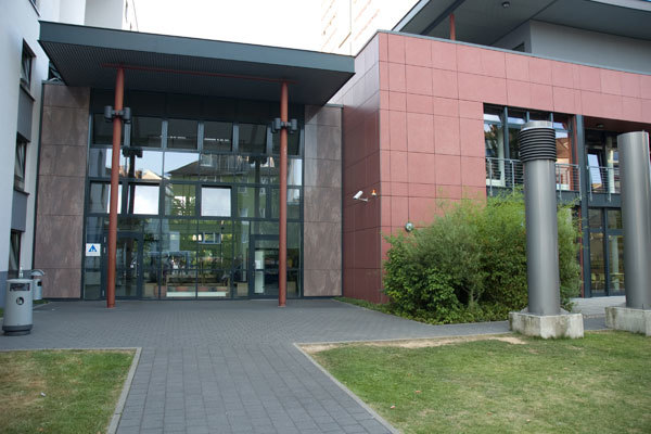 Здание Humboldt-Institut Cologne