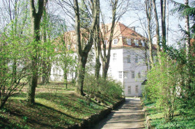 Здание Humboldt-Institut Reimlingen