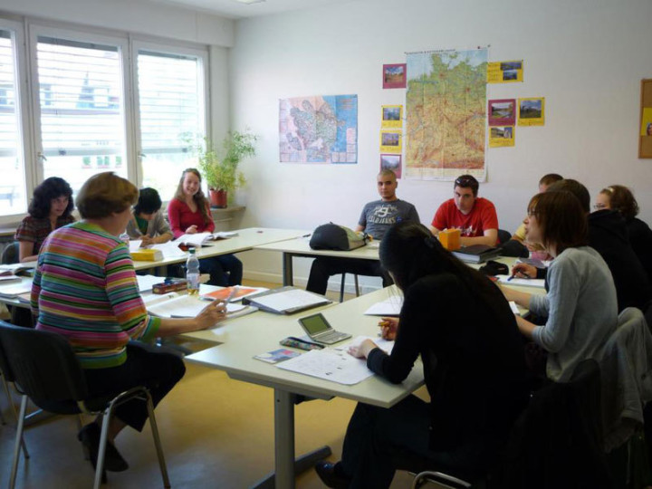 Студенты Sprachschule zum Ehrstein Freiburg на занятиях