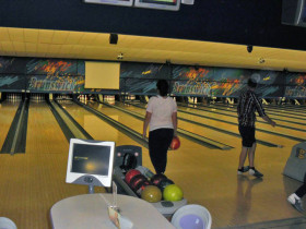 Студенты DID Deutsch-Institut Nuremberg в боулинге