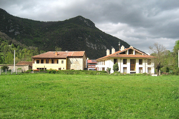 Здание King’s College Asturias