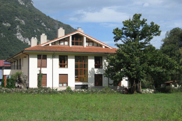 Здание King’s College Asturias