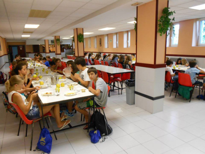 Обед в Lacunza Camp