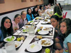 Обед в Lacunza Camp