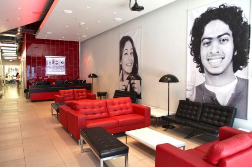 ILAC Vancouver boutique style school