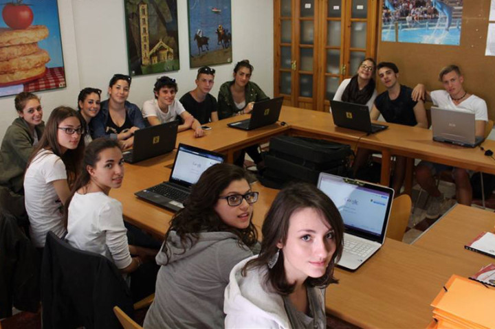 Студенты Colegio Maravillas на занятиях