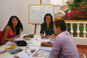 Студенты Escuela De Idiomas Nerja на занятиях