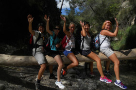 Студенты Escuela De Idiomas Nerja на экскурсии