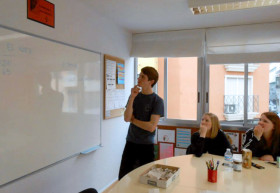 Студенты Estudio Sampere Alicante на занятиях