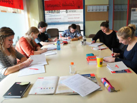 Студенты Estudio Sampere Salamanca на занятиях