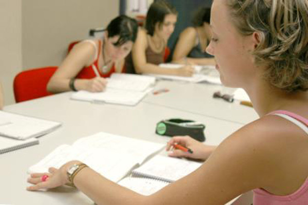 Студенты Proyecto Espanol Granada на занятиях