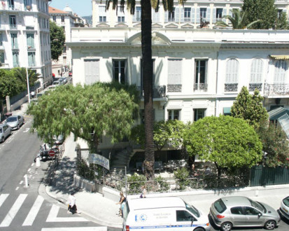 Здание школы Alpha.B в Ницце