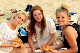 Студенты LSF Montpellier на пляже