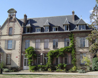 Здание Ecole des Roches