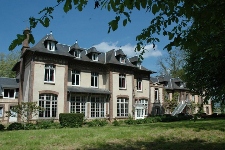 Здание Ecole des Roches