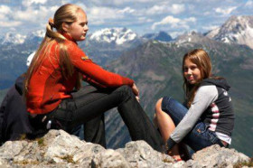 Студенты Ariana School Arosa на вершине горы