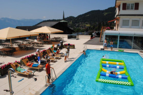 Бассейн в Beau Soleil Collège Alpin International