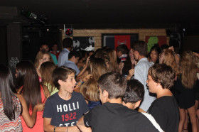 На дискотеке