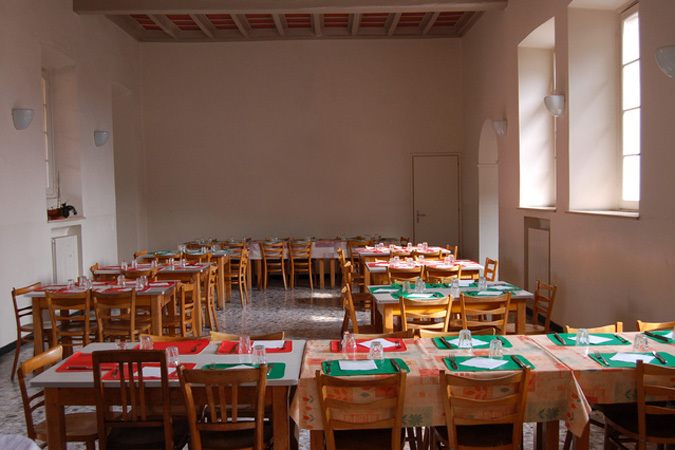 Столовая в ALPADIA Language Schools Ascona