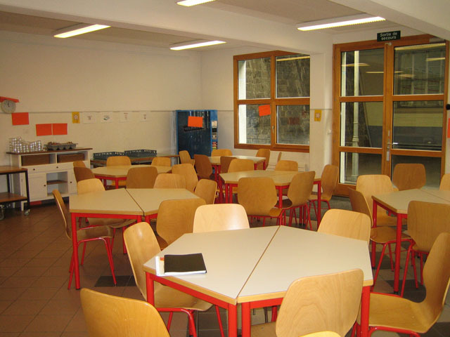 Столовая в ALPADIA Language Schools Montreux-Riviera