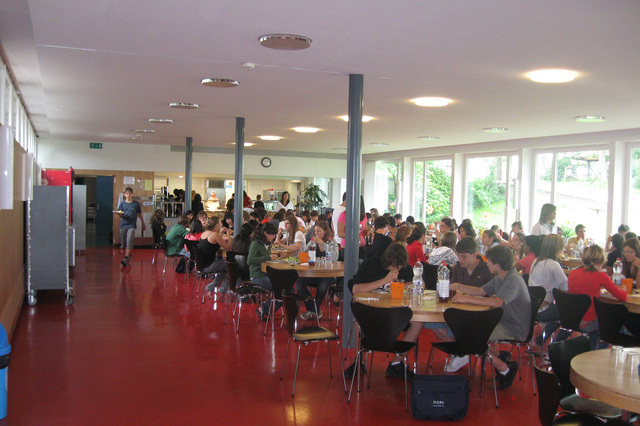 Обед в ALPADIA Language Schools Zug