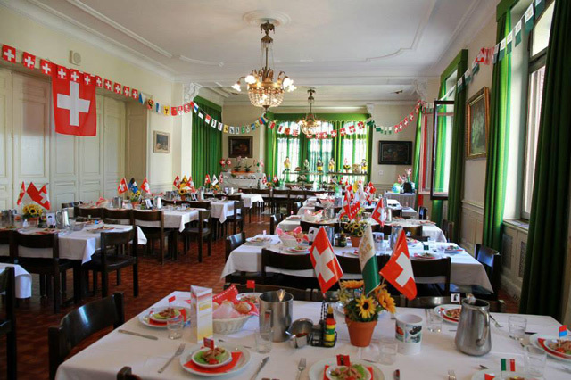 Праздничный ужин в Institut Monte Rosa