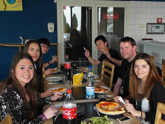 Студенты Leysin American School