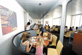 Обед в SLC Swiss Language Club Leysin