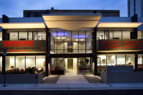 Здание Browns English Language School Gold Cost