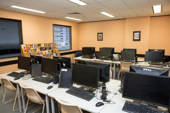 Компьютерный класс в Embassy English Brisbane