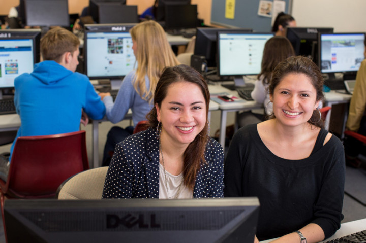 Студенты Embassy English Brisbane на занятиях