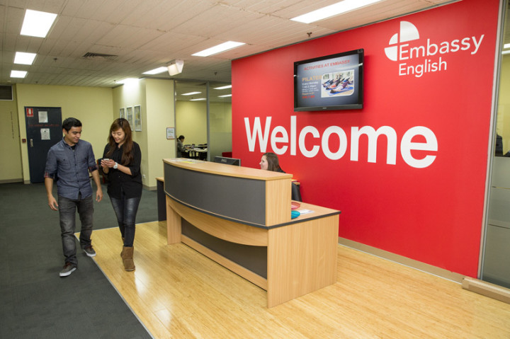 Ресепшен в Embassy English Melbourne