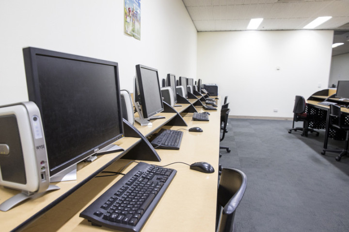 Компьютерный класс в Embassy English Melbourne