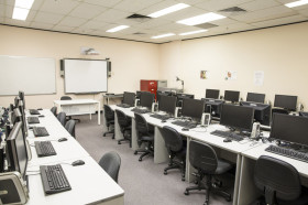 Компьютерный класс в Embassy English Sydney