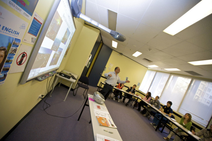 Студенты Embassy English Sydney на занятиях