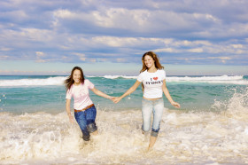 Студенты Embassy English Sydney на пляже