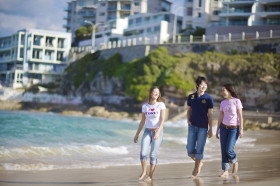 Прогулка по пляжу