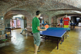 Студенты CERAN играют в настольный теннис