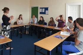 Студенты Cork English College на занятиях