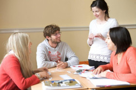 Студенты Linguaviva Centre на занятиях