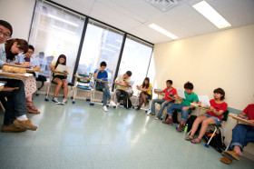 Студенты Embassy English Toronto на занятиях