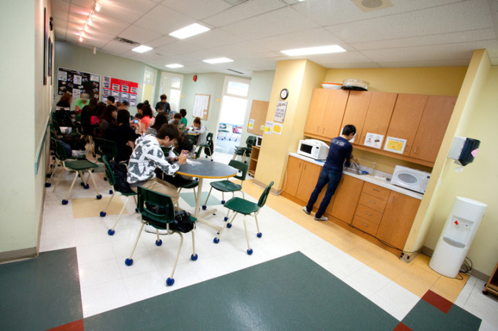 Студенты Embassy English Toronto