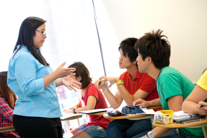 Студенты Embassy English Toronto на занятиях