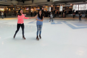 Студенты ILSC Montreal катаются на коньках
