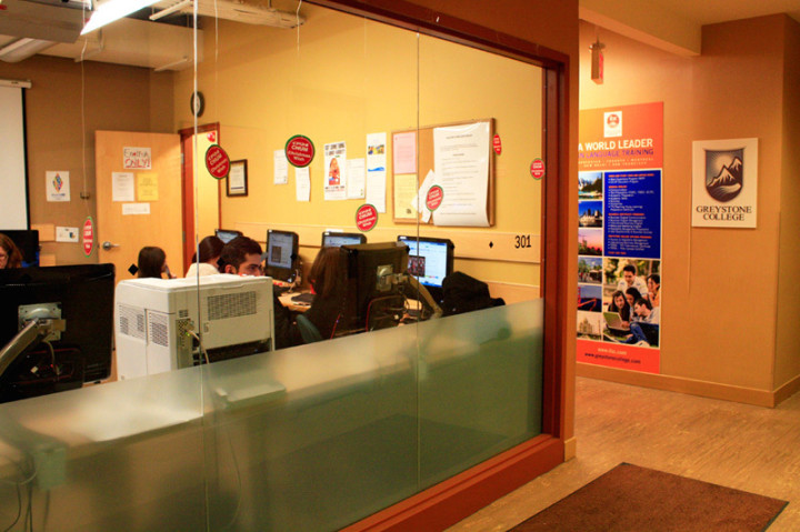 Холл в ILSC Toronto