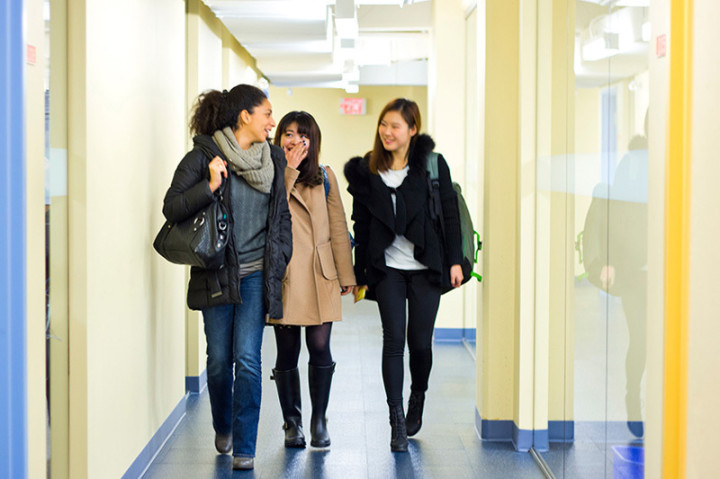 Холл в ILSC Vancouver