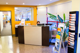 Ресепшен в ILSC Vancouver