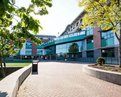 Летний лагерь Bodwell High School Vancouver