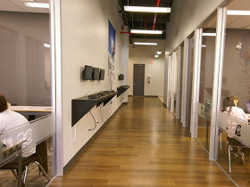 Холл в ILAC Vancouver