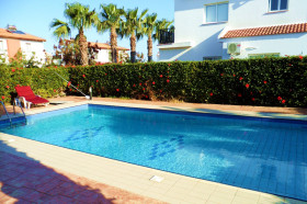 Бассейн в Ayia-Napa School